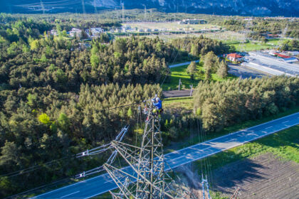 Montagearbeiten 220 kV Leitung UW Prutz - UW Westtirol