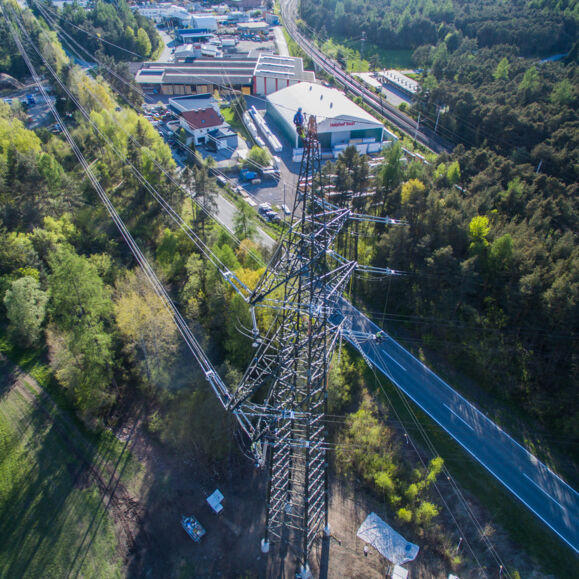 Montagearbeiten 220 kV Leitung UW Prutz - UW Westtirol Montagearbeiten 220 kV Leitung UW Prutz - UW Westtirol