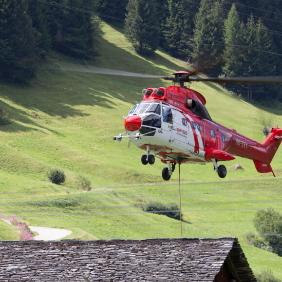 Leitungssanierung San Bernardino Etappe 2015 Los 3, 400 kV Soazza - Sils i.D. Leitungssanierung San Bernardino Etappe 2015 Los 3, 400 kV Soazza - Sils i.D.