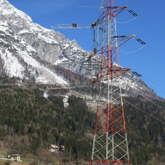 1:1 Seiltausch 220 kV Ltg. Tauern - Weißenbach, System 221/222 1:1 Seiltausch 220 kV Ltg. Tauern - Weißenbach, System 221/222